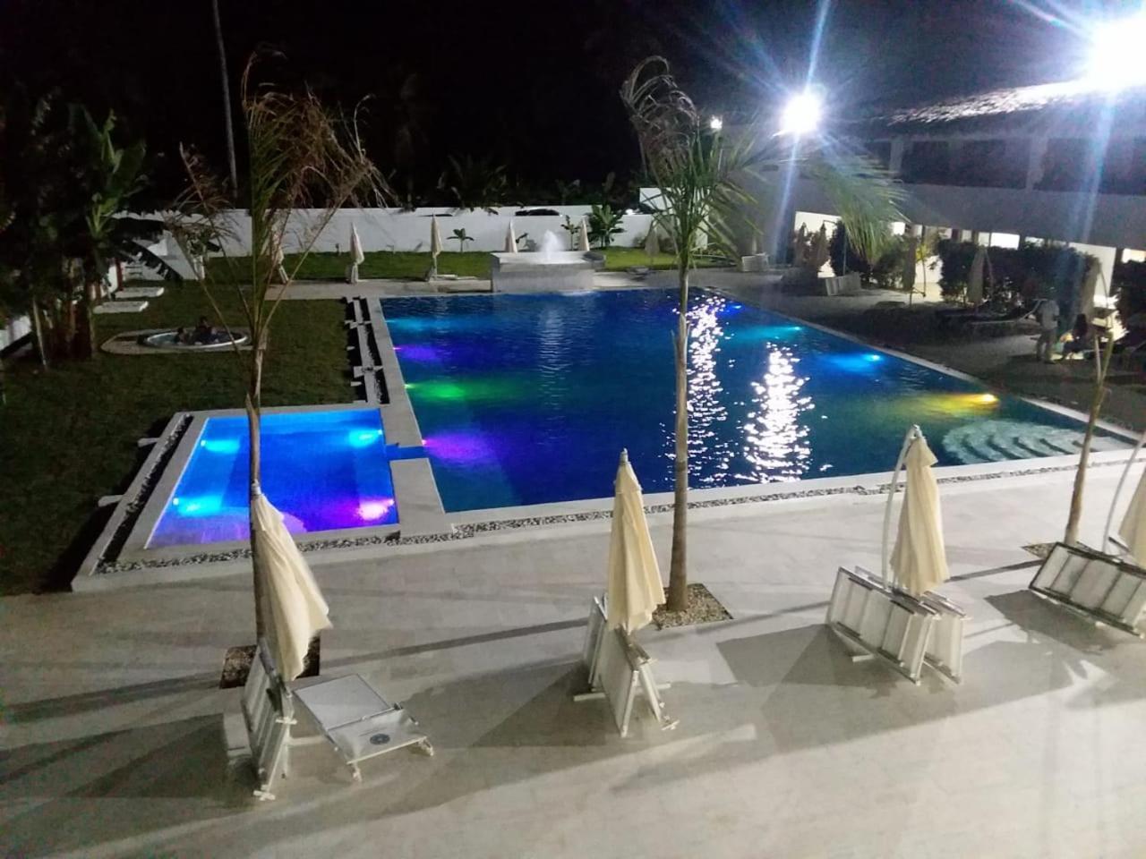 Oasi Encantada - Beach Resort Barahona Exteriör bild