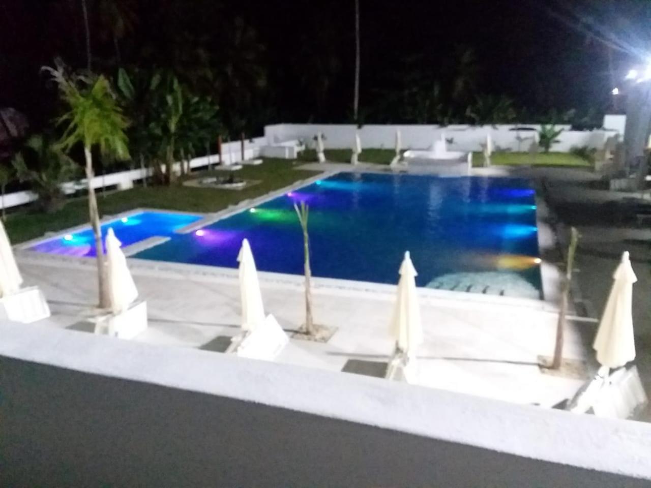 Oasi Encantada - Beach Resort Barahona Exteriör bild