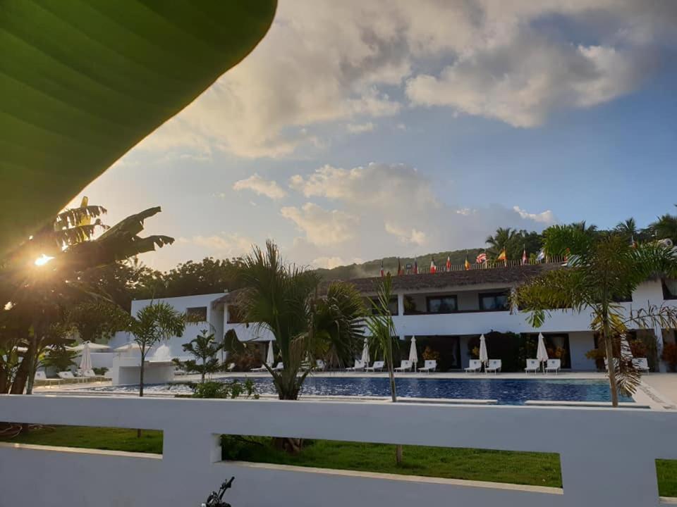 Oasi Encantada - Beach Resort Barahona Exteriör bild